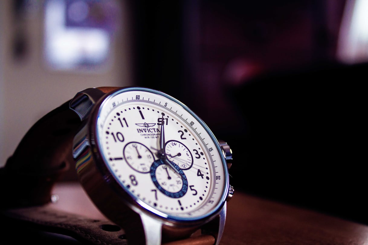 К чему снятся наручные часы на руке. Наручные часы. Красивые часы. Часы ручные. Красивые наручные часы часов.